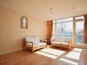 1 Bedrooms Maisonette for rent in Cassland Road,...