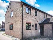 1 Bedrooms Maisonette for rent in Cricketers Close,...