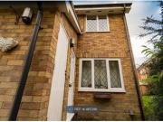 1 Bedrooms Maisonette for rent in Simmonds Close,...