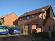 1 Bedrooms Maisonette for rent in Spearmint Close,...