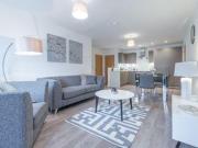 1 Bedrooms Maisonette for rent in Turnpike Lane, Horsham...
