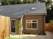 1 Bedrooms Semi detached house for rent in Old School...