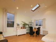 1 Bedrooms Studio for rent in Fulham Palace Road,...