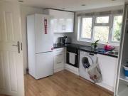 1 Bedrooms Studio for rent in Montrose Road, Wealdstone,...