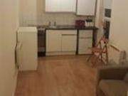 1 Bedrooms Studio for rent in Stockwood Crescent, Luton LU1