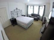 1 Bedrooms Studio for rent in Sutton Lane, Hounslow TW3