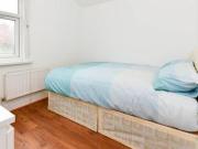 1 Bedrooms Terraced house for rent in Lonsdale Ave, East...