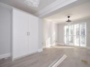 1 Bedrooms Town house for rent in Livingstone Road,...