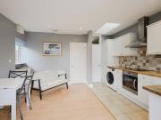 1 Beds Apartment Let Agreed