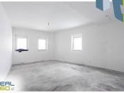 1. Bezug in zentraler Lage – Top 16 gut geschnittene 2...