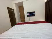 1 BHK Independent Builder Floor in DLF Phase 5 for rent...