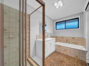 Walking Distance to Woodgrove Shopping Centre! Kurunjang...