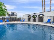 1 BR, 1 BA Apartment 1475 N. Wilmot Road Unit 15B,...