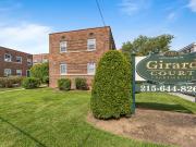 1 BR, 1 BA Apartment 2101 North College Avenue Unit B1,...