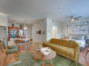 1 BR, 1 BA Apartment 2525 North Henderson Avenue Unit...