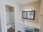 1 Br, 1 bath, Apartment 1051 E Centerville Rd