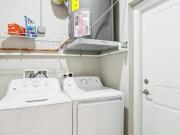 1 Br, 1 bath, Apartment 1100 Huntington Dr