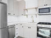 1 Br, 1 bath, Apartment 1135 W Winona St