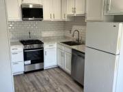1 Br, 1 bath, Apartment 1350 1360 North Moline Street