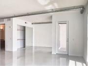 1 Br, 1 bath, Apartment 225 Long Beach Blvd