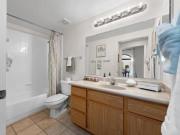 1 Br, 1 bath, Apartment 2400 N Arizona Ave