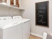 1 Br, 1 bath, Apartment 445 W Chandler Blvd