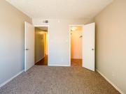 1 Br, 1 bath, Apartment 5600 Gibson Blvd SE