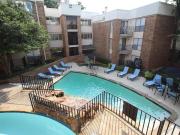 1 Br, 1 bath, Apartment 5959 E Northwest Highway