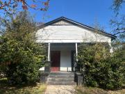 1 Br, 1 bath, Apartment 618 Chestnut