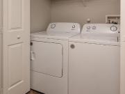 1 Br, 1 bath, Apartment 8100 Barstow St NE