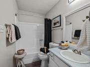 1 Br, 1 bath, Apartment 9350 N 67th Ave