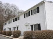 1 Br, 1 bath, Condo 200 Greenbriar Rd