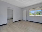 1 Br, 1 bath, Condo 474 1/2 E Norwich Ave