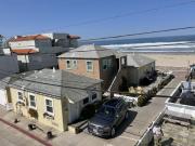 1 Br, 1 bath, Single Family 3829 Ocean Front Walk