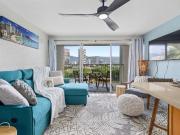 1 Br, 1 bath, Townhouse/Brownstone/RowHouse 2211 Ala Wai...
