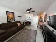 1 Br, 1 bath, Townhouse/Brownstone/RowHouse 425 Ena Rd