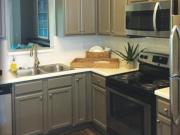 1 Br, 1 bath, Townhouse/Brownstone/RowHouse 450 Piedmont...