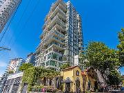 1 Br And Den Condo In The Alexandra