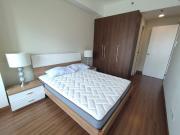 1 BR with Balcony Shang Salcedo Place Condo For Rent in...