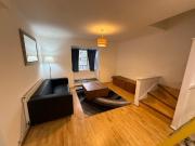 1 double bedroom house with garden available