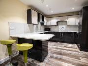 1 Ecco, 2 bedroom, Apartment