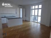 1 Enjoy the traditional Viennese style in a modern fit,...