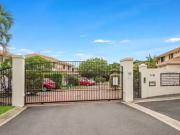 1 Gentian Drive, Arundel, QLD 4214