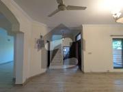 1 Kanal 5 Bedroom's House Available For Rent in...