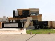 1 Kanal Adorable Bungalow On Top Location For Sale In...