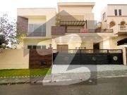 1 Kanal Adorable Bungalow On Top Location For Sale in...