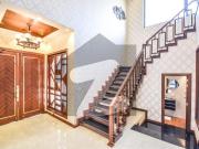 1 Kanal Adorable Bungalow On Top Location For Sale in...