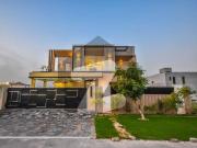 1 Kanal Adorable Bungalow On Top Location For Sale in...