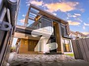1 Kanal Adorable Bungalow With Full Basement On Top...