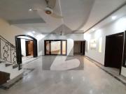 1 Kanal Beautiful House For Rent Hundred Percent...